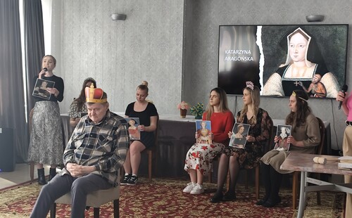 "Angliści u Seniorów. Spotkania z kulturą brytyjską"