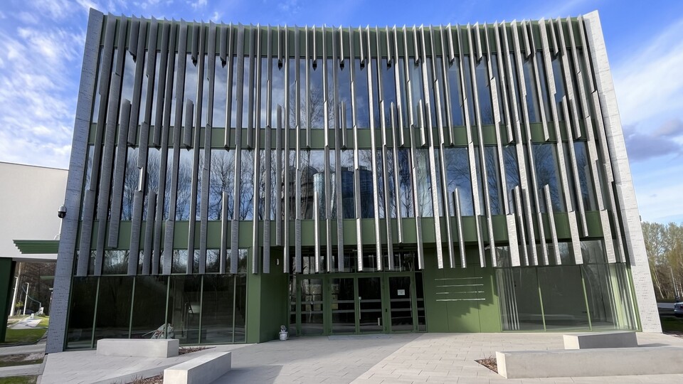Nowoczesny, przestronny i dostępny. Zakończyła się budowa gmachu nauk humanistycznych w kampusie UwB
