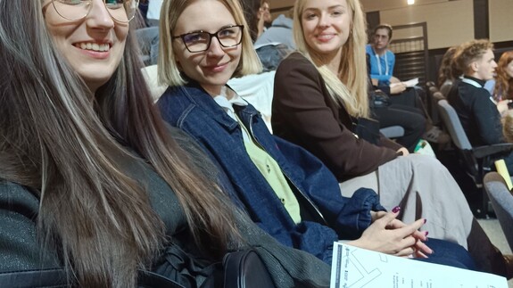 Studentki III roku FH