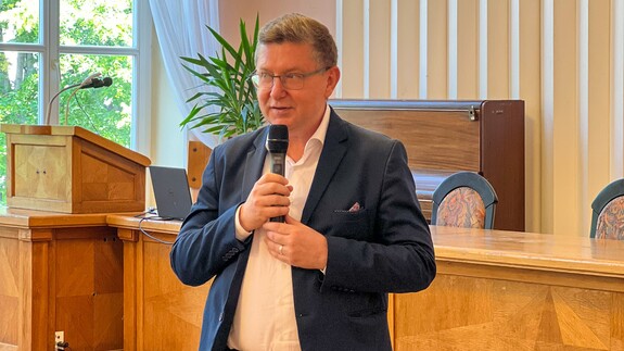 Jubileusz 42-lecia pracy Dyrektor administracyjnej mgr Bożeny Poniatowicz