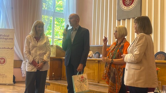 Jubileusz 42-lecia pracy Dyrektor administracyjnej mgr Bożeny Poniatowicz