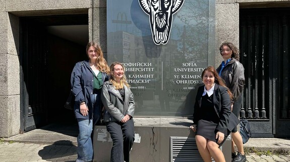 Uniwersytetu Sofijskiego im. św. Klemensa z Ochrydy w Bułgarii i studentki filologii rosyjskiej
