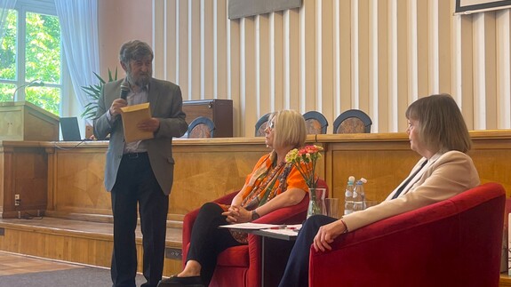 Jubileusz 42-lecia pracy Dyrektor administracyjnej mgr Bożeny Poniatowicz
